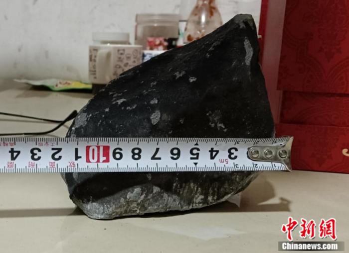 杭州陨石博物馆_伊丁石陨石有磁性吗_杭州疑有陨石掉落