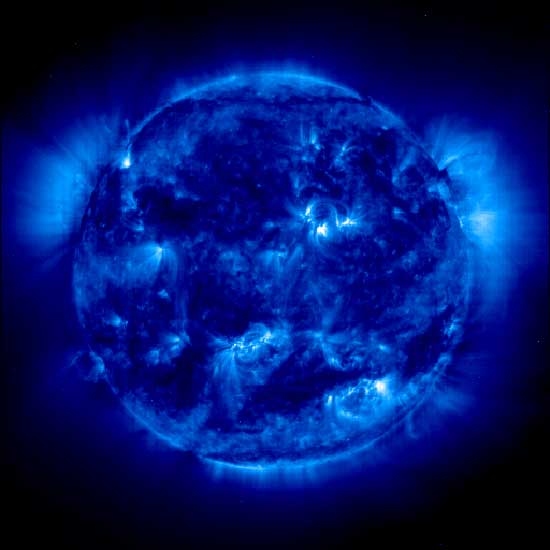 天空出现三个太阳预兆_北京娘娘庙天空出现_北京天空出现蓝太阳