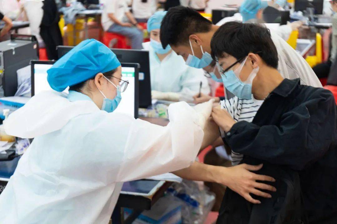 宝宝六个月腹泻,每天4次5次,吃焦米粉有用不_复合肥比例高氮比例20_二次感染比例有多高