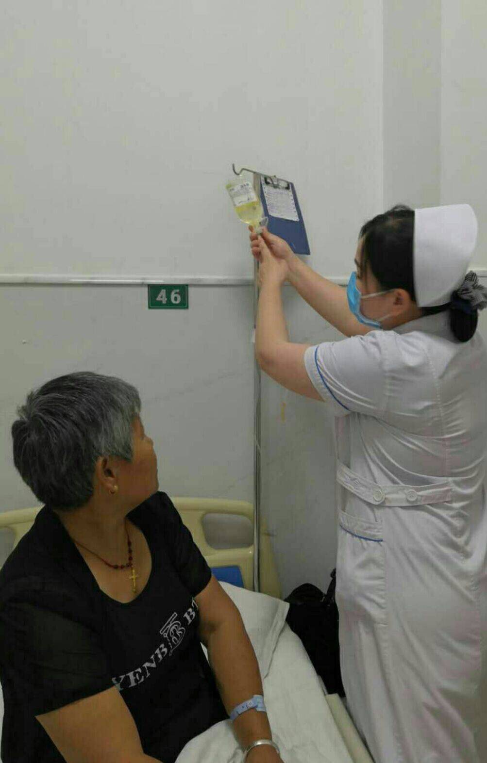 农村调解室图片_农村医务室扎堆输液_胃息肉输液可以输液治疗吗