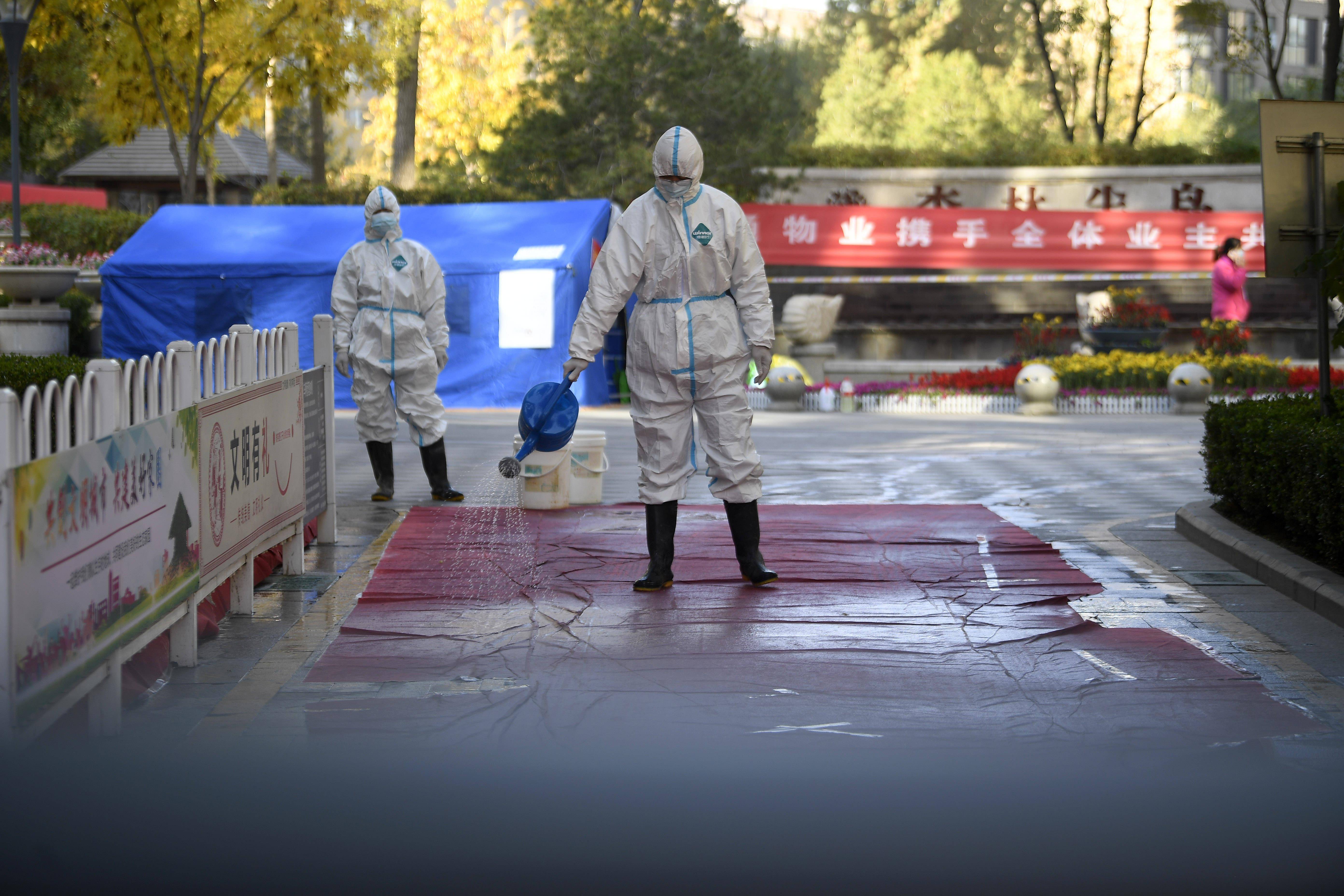 可立新电子上班图片_髌骨粉碎性骨折一般可多久上班_多地无症状可上班