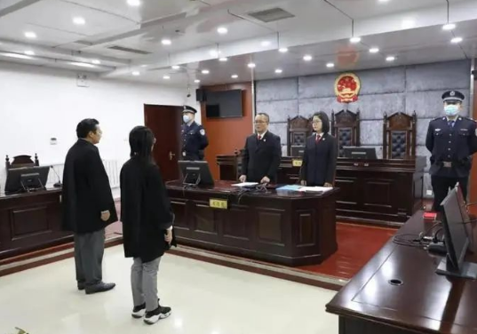 南京遇害女大学生父亲回应带货_空姐遇害嫌疑人父亲_仙桃遇害女高中生父亲发声