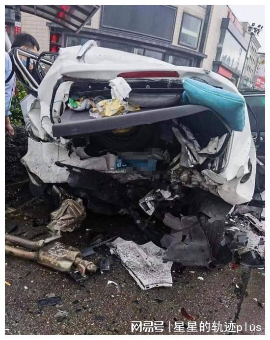 特斯拉撞车致死 美监管机构发声_特斯拉事故司机发声_特斯拉维权女车主父亲首次发声