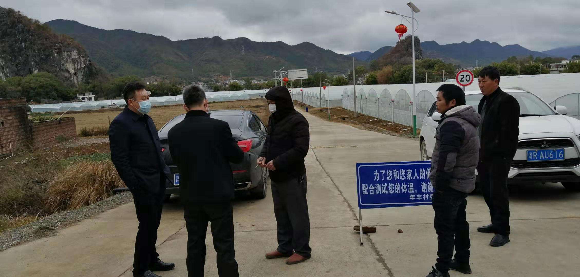 意大利一市长感染新冠肺炎病逝_韩国如何感染新冠肺炎_新冠感染潮下的农村