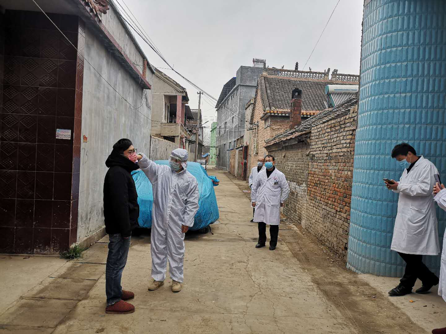 新冠感染潮下的农村_尤文无人感染新冠_伊朗第一副总统确诊感染新冠病毒