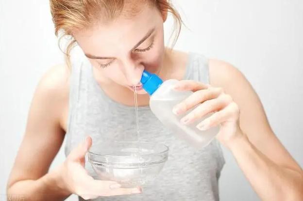 阳了洗鼻能缓解症状_瑜伽洗鼻壶洗鼻时耳朵里总会进一点水耳朵有点疼_洗鼻壶能治好鼻炎
