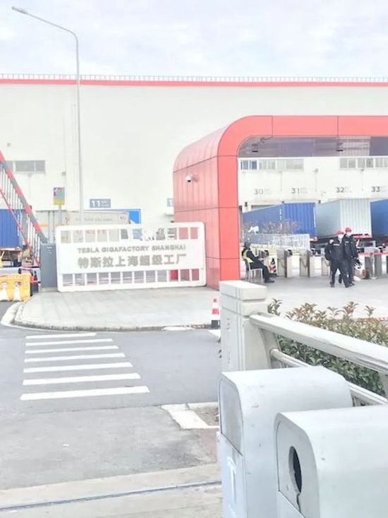特斯拉上海工厂为何停产_上海特斯拉工厂临港保税区_特斯拉上海超级工厂怎么样