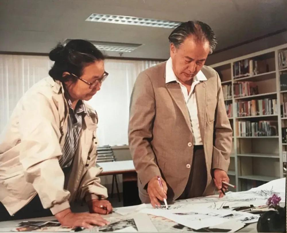 第四套人民币名币钞王_第三、四套人民币设计者侯一民去世_人民日报报道维卡币
