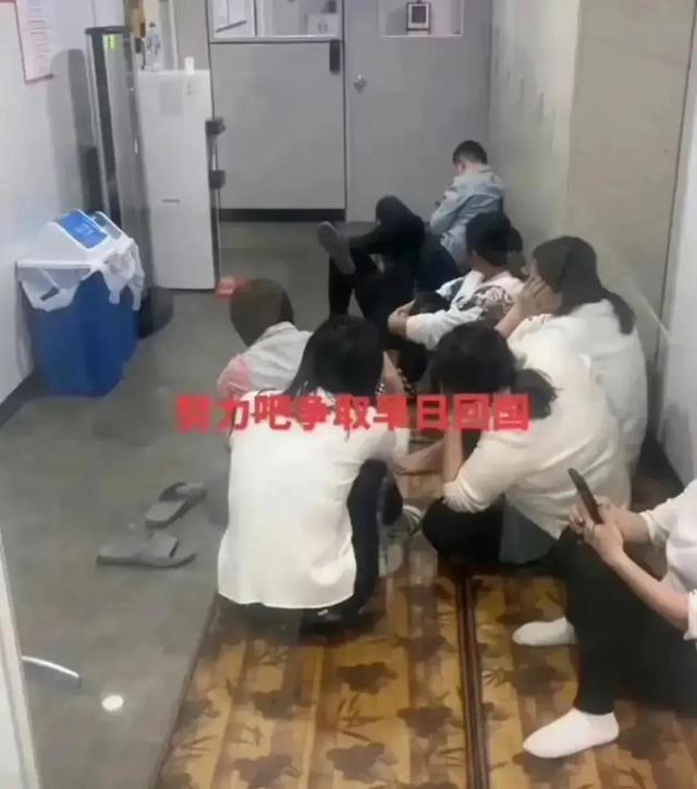 2014国庆节假日入境游客数_入境韩国被关小黑屋？亲历游客讲述_澳门今年入境游客比去年增加两层