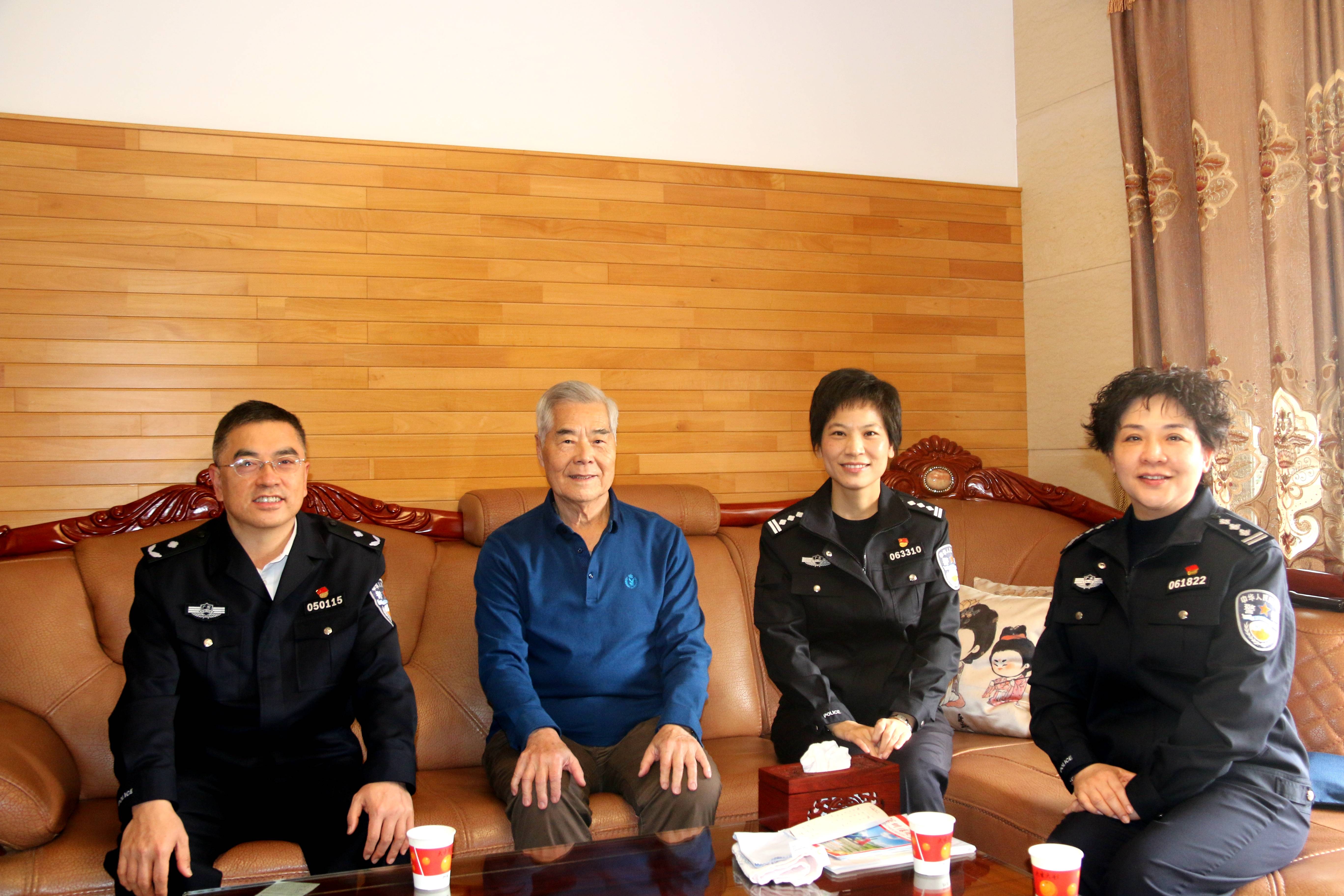 孙力军团伙均已判监_团伙盗窃可以判缓吗_团伙碰瓷已判案例