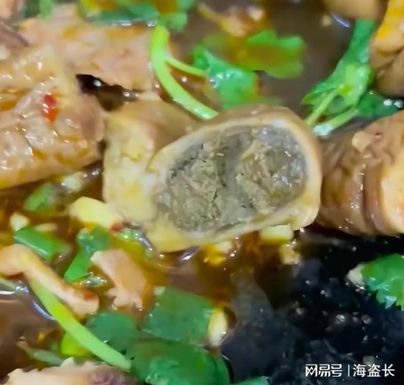 猪肥肠怎么洗才干净_蕨麻猪粪便_点肥肠吃出猪粪便