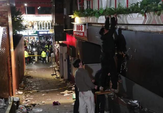 鸡脾脏肿大,突然鸡死亡_好好的鸡突然就死亡_养鸡场上千只鸡死亡