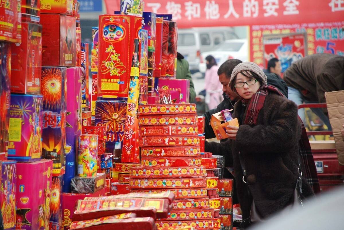 郑州可以放烟花了_今年郑州放烟花吗_韩国可以放烟花吗