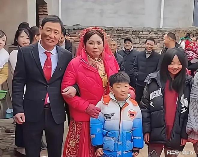 嫁给初恋是什么感觉_最幸福的事是嫁给初恋_带5个孩子嫁给初恋