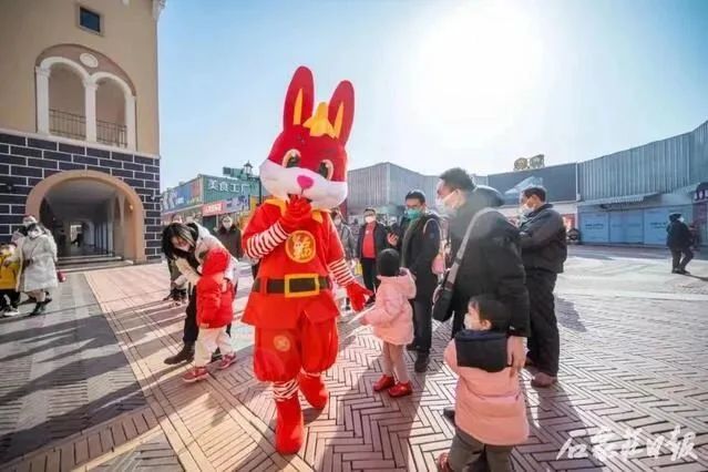 春节消费新趋势_春节消费市场红火_春节农村人情消费