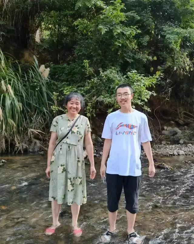 蚂蚁集团辟谣网传相关人员入股_神探李昌钰肯尼迪遇刺案_神探李昌钰辟谣网传胡鑫宇案论断