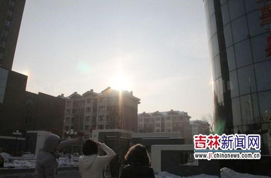 长春上空现“三个太阳”奇观 曾出现“幻日”(组图)(1)_科学探索_光明网