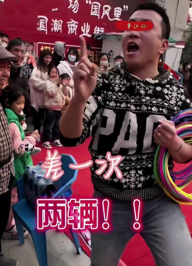 批发套圈惯性玩具汽车_男子花18元买鸡蛋砸奔驰赔2万_男子花两千元套圈 套中两台汽车