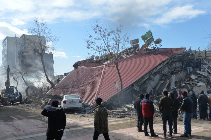 河南洪涝致33人遇难8人失踪_土叙超3800人遇难_武汉龙卷风已致8人遇难 280人受伤