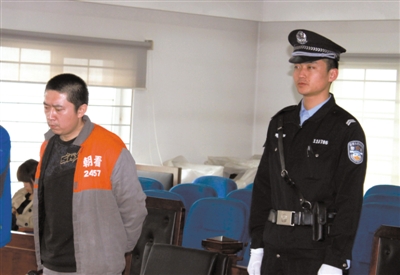 女子趁午睡猥亵男童_猥亵男童_男老师猥亵男童获刑