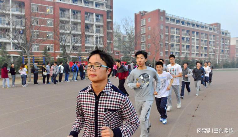 四、给学生锻炼习惯提供动力