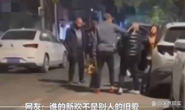 街头女的打架_出轨被发现街头打架_美女街头打架