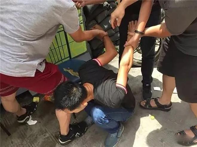 先签谅解书还是先赔钱_老板与警察冲突 赔钱获谅解后又被捕_脚扭伤了老板不赔钱怎么办