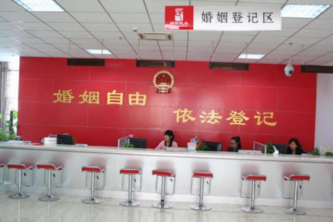 先签谅解书还是先赔钱_脚扭伤了老板不赔钱怎么办_老板与警察冲突 赔钱获谅解后又被捕