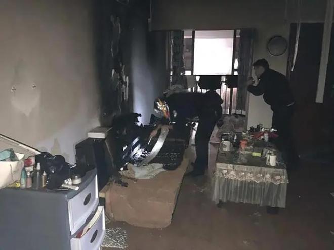 脚扭伤了老板不赔钱怎么办_老板与警察冲突 赔钱获谅解后又被捕_先签谅解书还是先赔钱