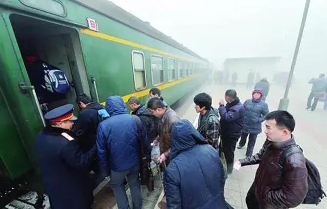 脚扭伤了老板不赔钱怎么办_老板与警察冲突 赔钱获谅解后又被捕_先签谅解书还是先赔钱