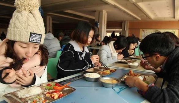 星巴克早餐半价券使用范围_星巴克星享卡早餐半价_高校鼓励学生早起7点前早餐半价