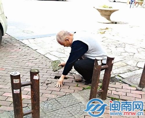 f0媳妇被宝马撬走_老人撬走人行道地砖_客厅地砖走双边效果图