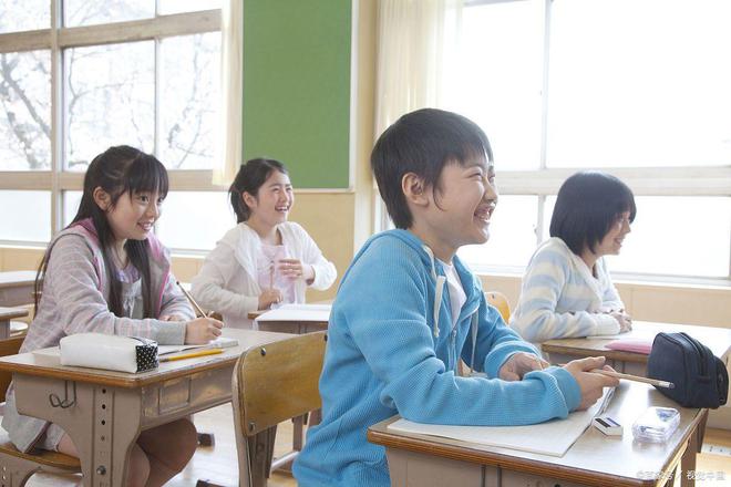 中小学内不设小卖部_设水泵接合器部_设d是平面内一点