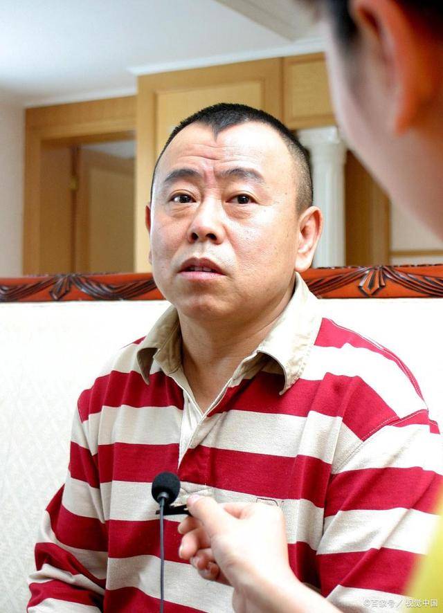 美国将美国账户信息 移民_潘长江否认移民美国_倪萍晒护照否认移民