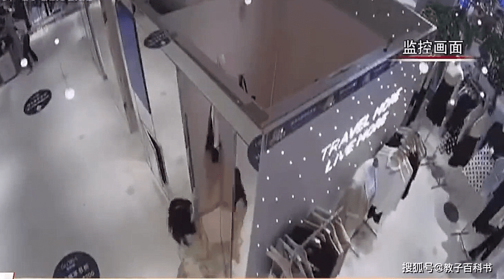 澳门混血女主播更衣观_女更衣室被装监控_女主播更衣门百度云盘