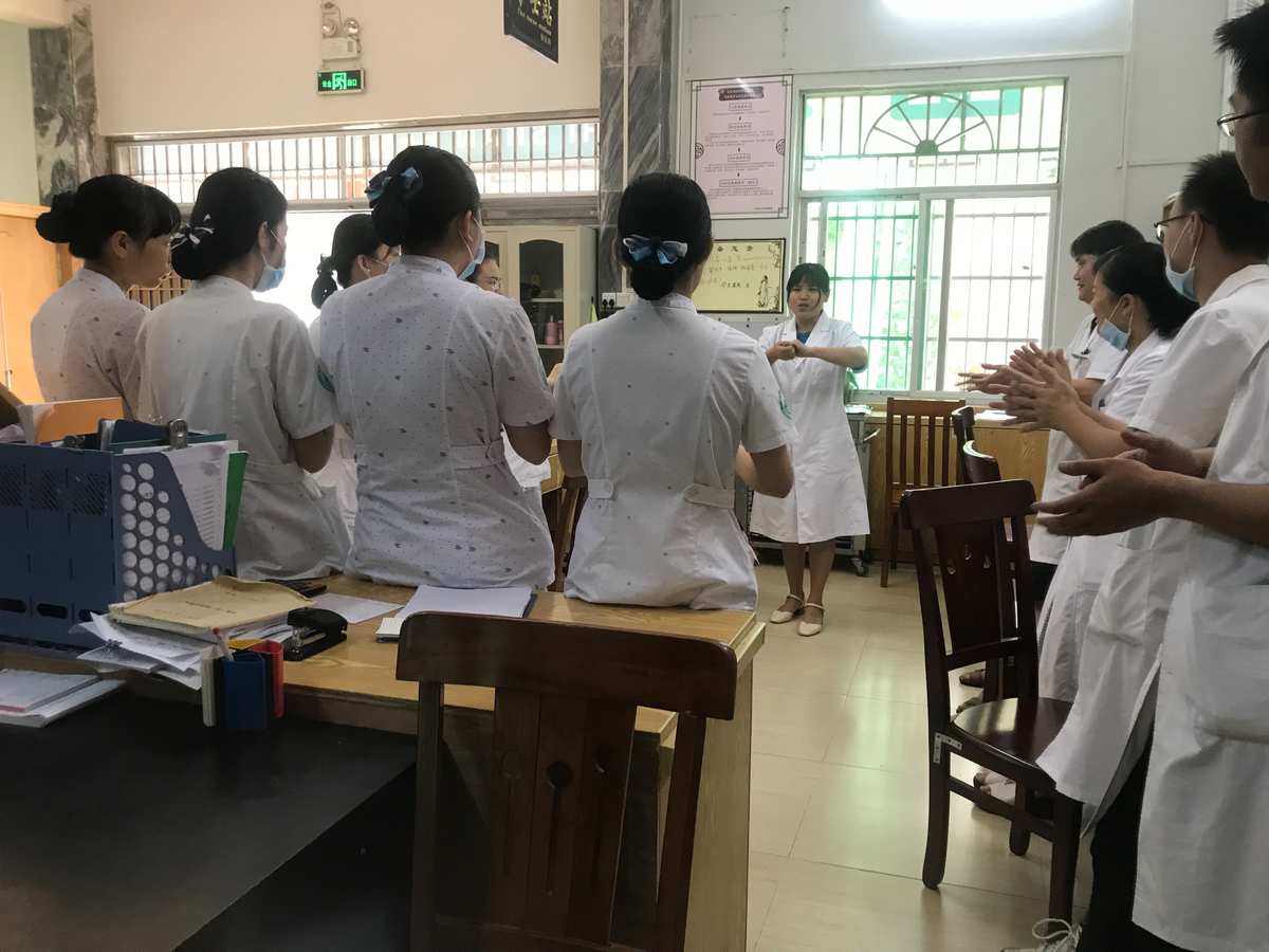 医生救人医生谁救_医生跳海救人获奖_医生培训顺手救人