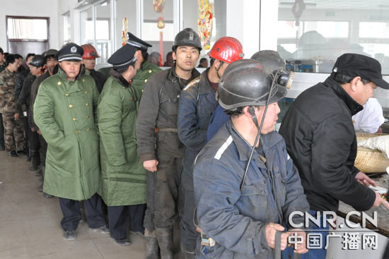 通报林场主跪地求水_求类似我的主神游戏的小说_主当我无助的时候来到主前求