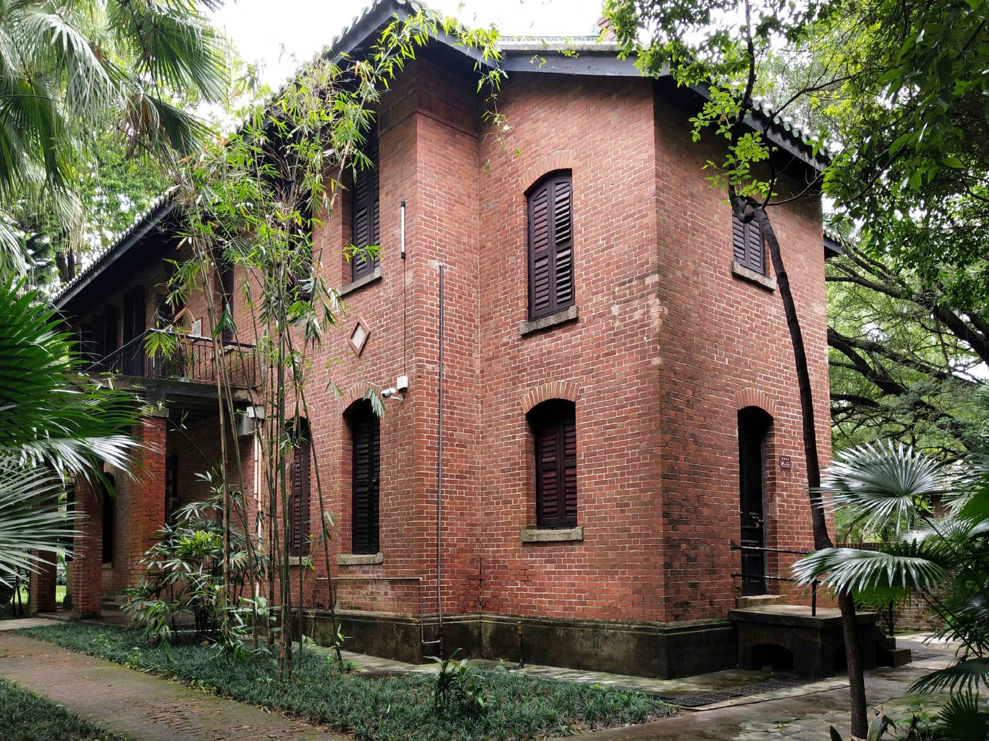 中山自考本科大学_马克龙访问中山大学_中山医药大学