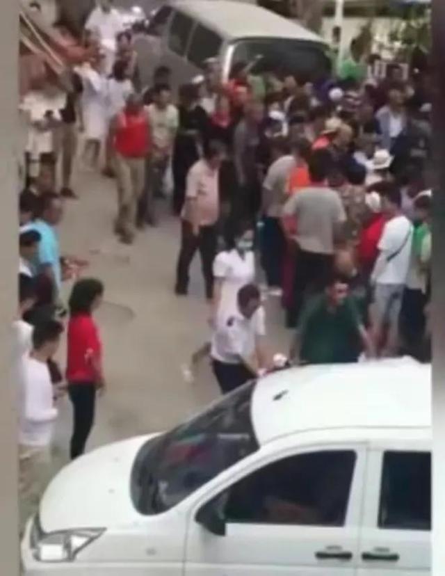 小贩夏某刺死城管案案例分析_白静刺死案后_兰州“瓜农刺死城管”案4年后开庭