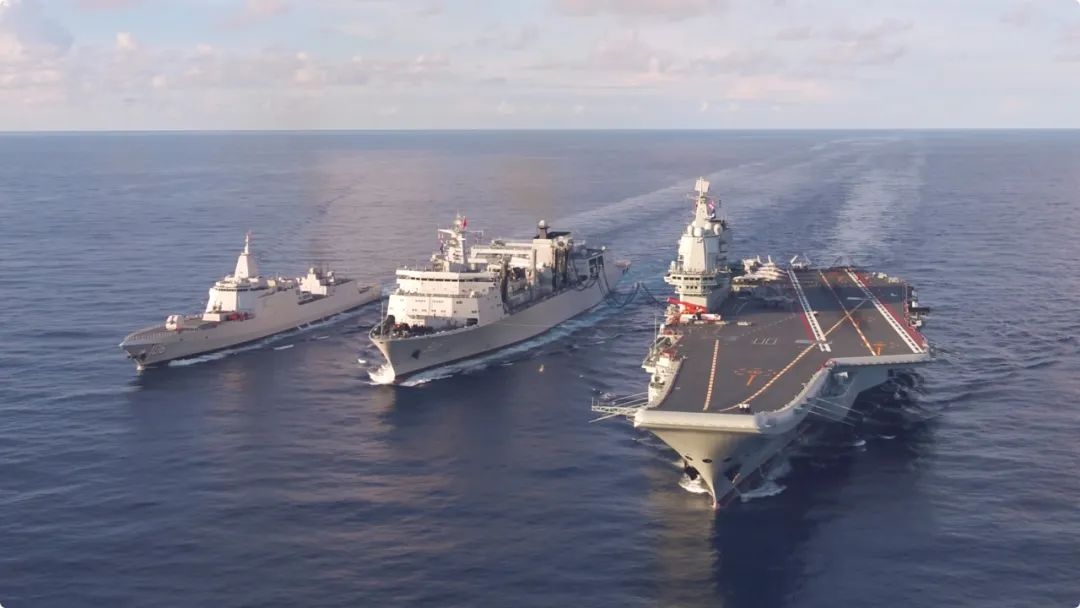 中国海军远海训练纪实_南海舰队远海训练编队穿过巽他海峡进入印度洋_山东舰首次远海训练