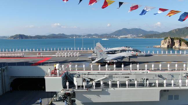 山东舰正进行海上试验训练_南海舰队远海训练编队穿过巽他海峡进入印度洋_山东舰首次远海训练