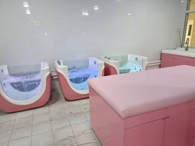 独立游泳池